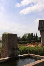 Z mit Dorfbrunnen-400.jpg